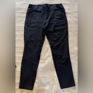 Avalanche Outdoor Supply Company - Women’s Black Pants with side-pockets